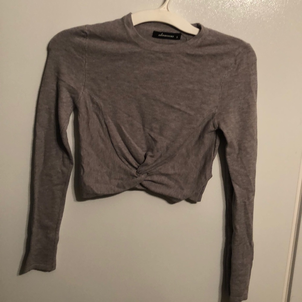 Gray crop long sleeve sweater